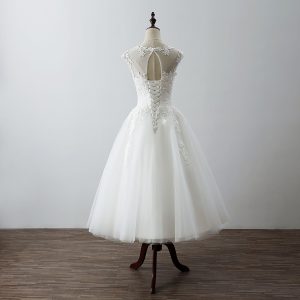 Women's Elegant Sheer Vintage Short Lace Wedding Dress for Bride